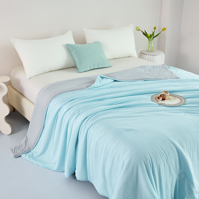 91家纺网 家纺一手货源 找家纺 优雅星家纺 2026新款双面凉感丝A类氨纶凉感天丝纯色夏凉被冰激凌夏被西瓜凉感丝夏被 蓝拼灰