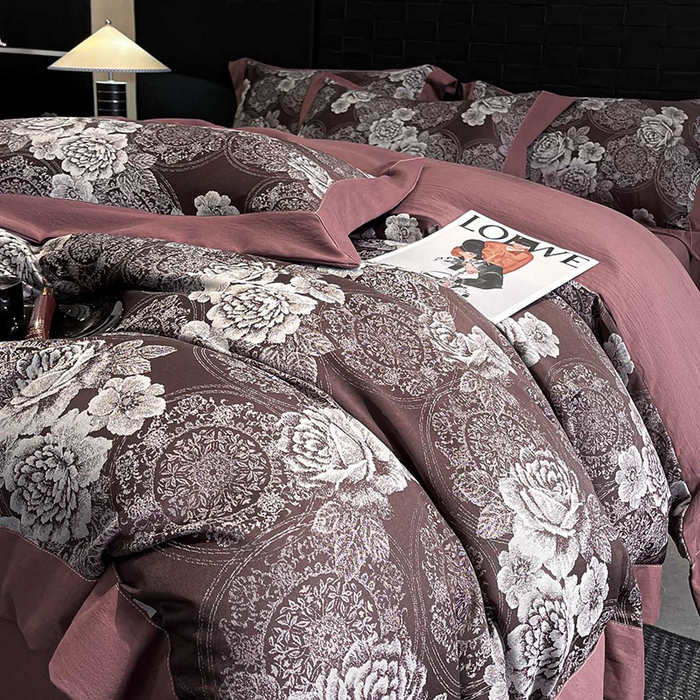 91家纺网 家纺一手货源 找家纺 库里梦家纺 2026新款天丝色织提花高精密斜纹棉四件套 繁花-砖红