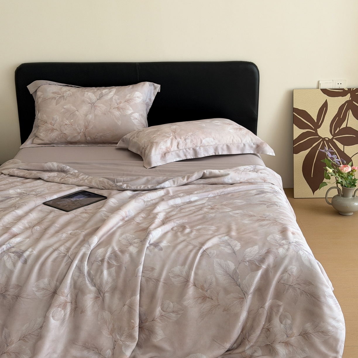 91家纺网 家纺一手货源 找家纺 优彩 2026春夏新款50天丝夏被莱赛尔纤维夏被四件套天丝夏被单夏被单床笠单床单（控价单夏被不低于150） 叶语