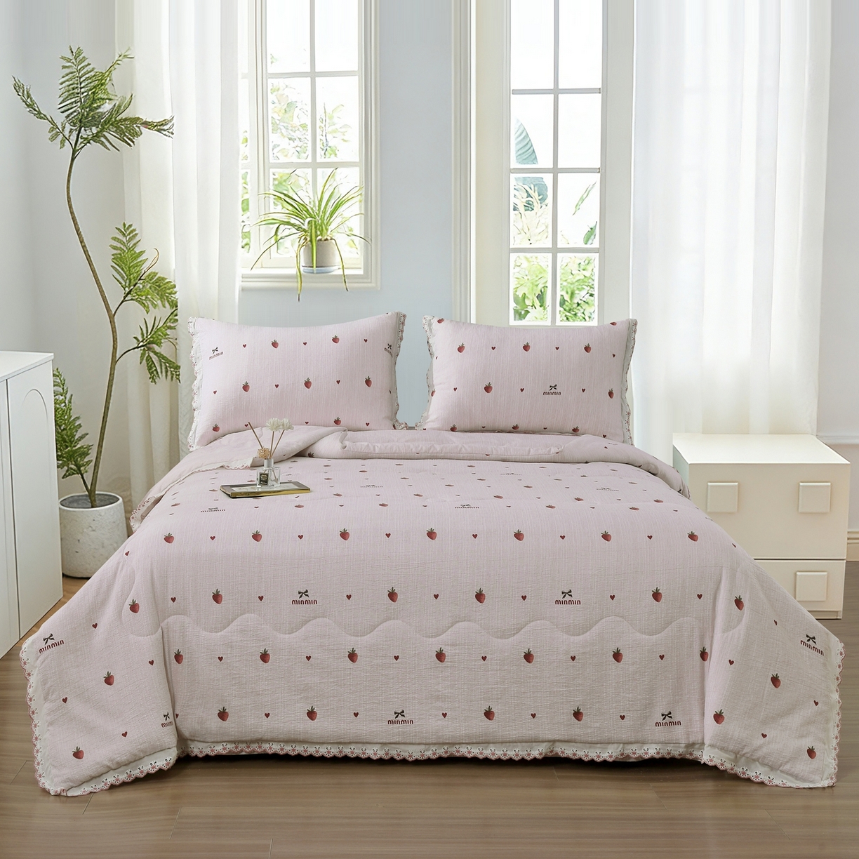 91家纺网 家纺一手货源 找家纺 恋之语 2026新款爆款花边色织水洗棉夏被夏凉被空调被四件套 草莓甜酒