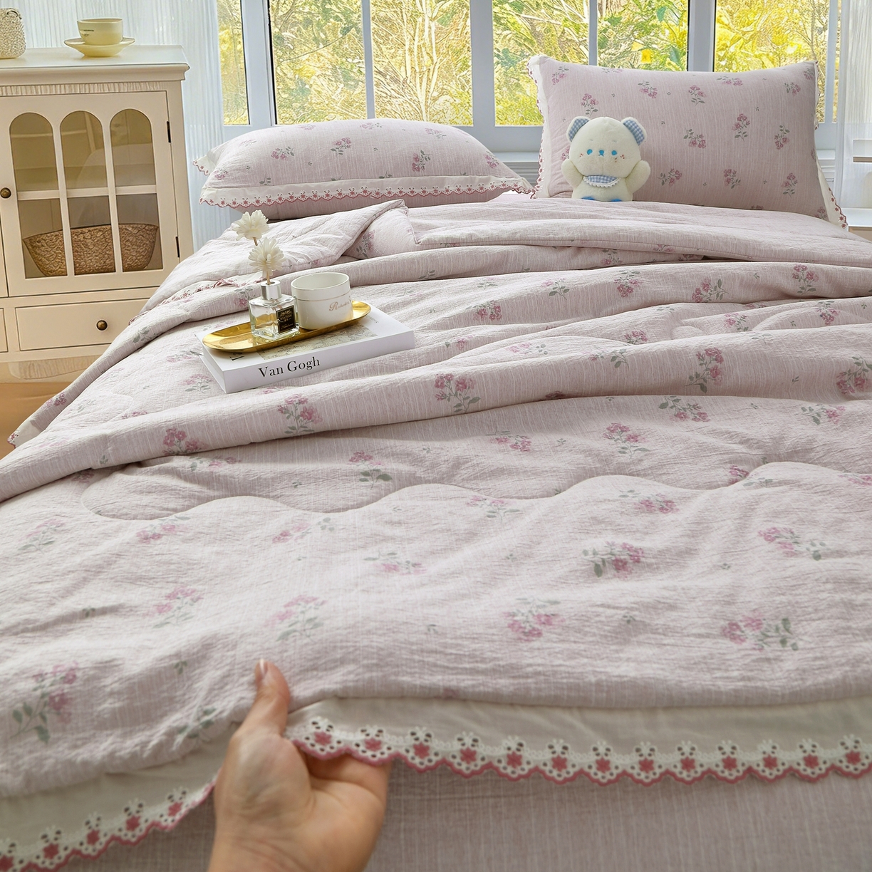 91家纺网 家纺一手货源 找家纺 恋之语 2026新款爆款花边色织水洗棉夏被夏凉被空调被四件套 粉雾小花