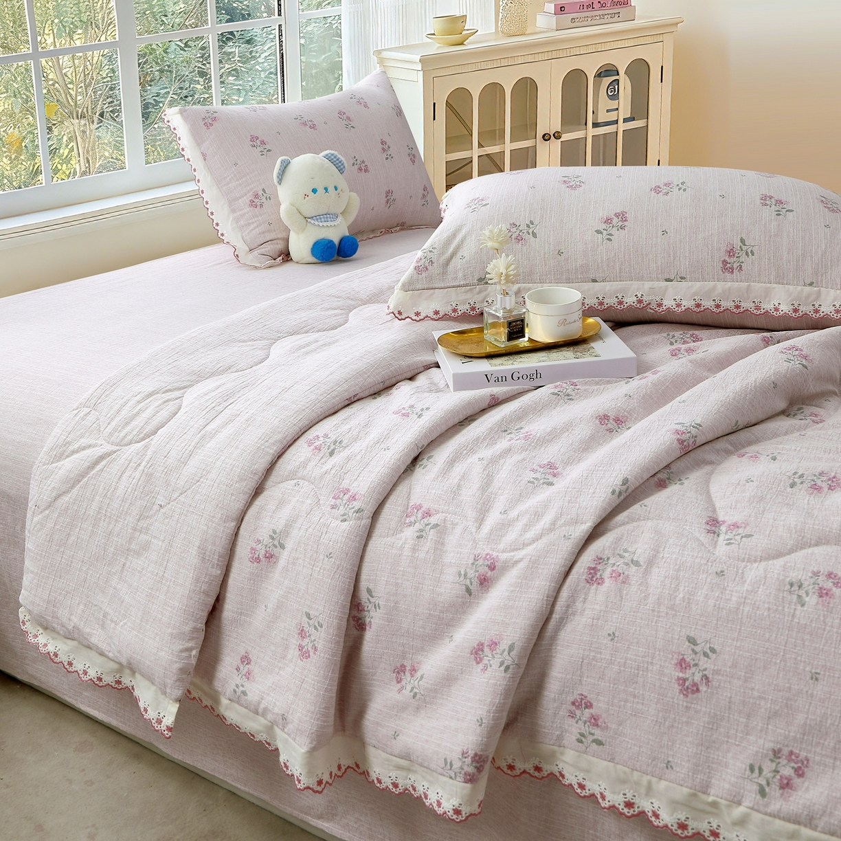 91家纺网 家纺一手货源 找家纺 恋之语 2026新款爆款花边色织水洗棉夏被夏凉被空调被四件套 粉雾小花