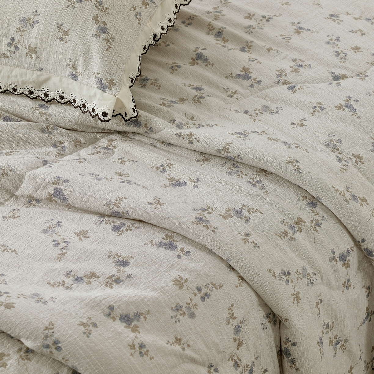 91家纺网 家纺一手货源 找家纺 恋之语 2026新款爆款花边色织水洗棉夏被夏凉被空调被四件套 紫雾繁花