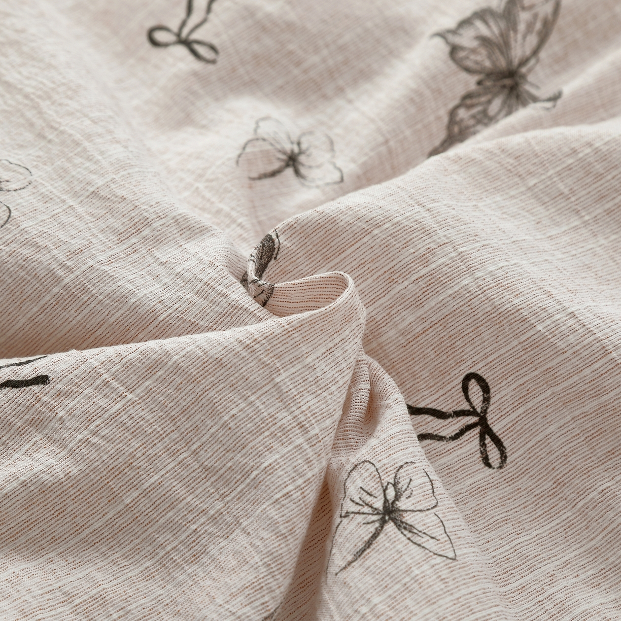 91家纺网 家纺一手货源 找家纺 恋之语 2026新款爆款花边色织水洗棉夏被夏凉被空调被四件套 浅棕蝶舞