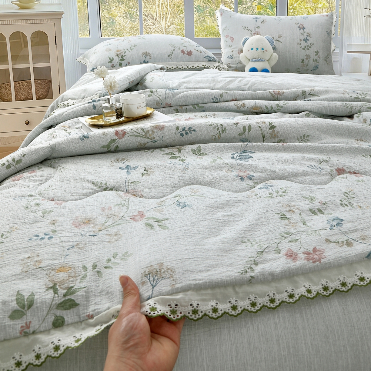 91家纺网 家纺一手货源 找家纺 恋之语 2026新款爆款花边色织水洗棉夏被夏凉被空调被四件套 春日花蔓