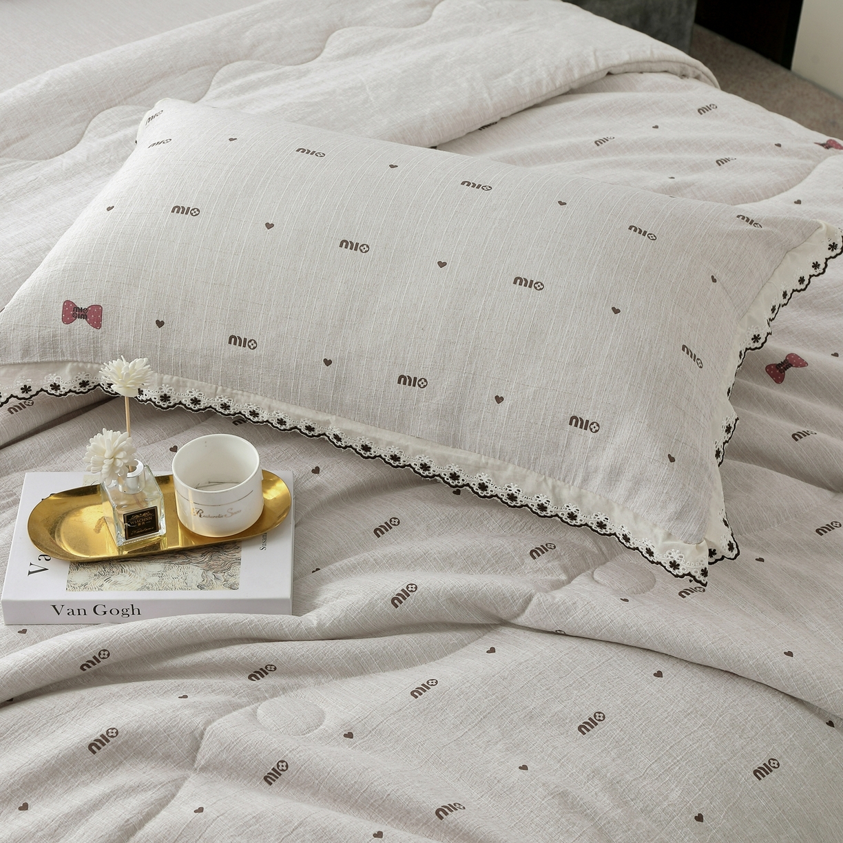 91家纺网 家纺一手货源 找家纺 恋之语 2026新款爆款花边色织水洗棉夏被夏凉被空调被四件套 粉色领结