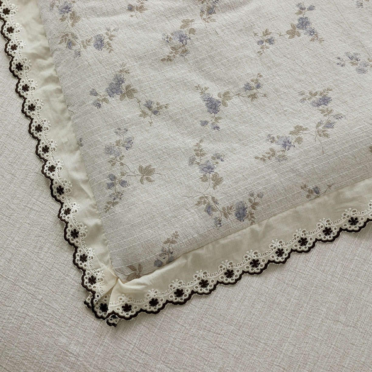 91家纺网 家纺一手货源 找家纺 恋之语 2026新款爆款花边色织水洗棉夏被夏凉被空调被四件套 紫雾繁花