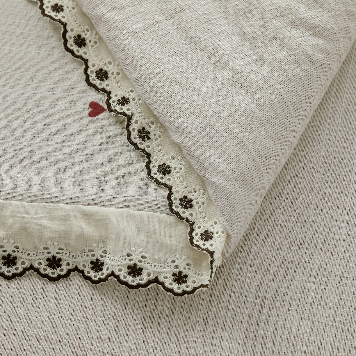 91家纺网 家纺一手货源 找家纺 恋之语 2026新款爆款花边色织水洗棉夏被夏凉被空调被四件套 草莓