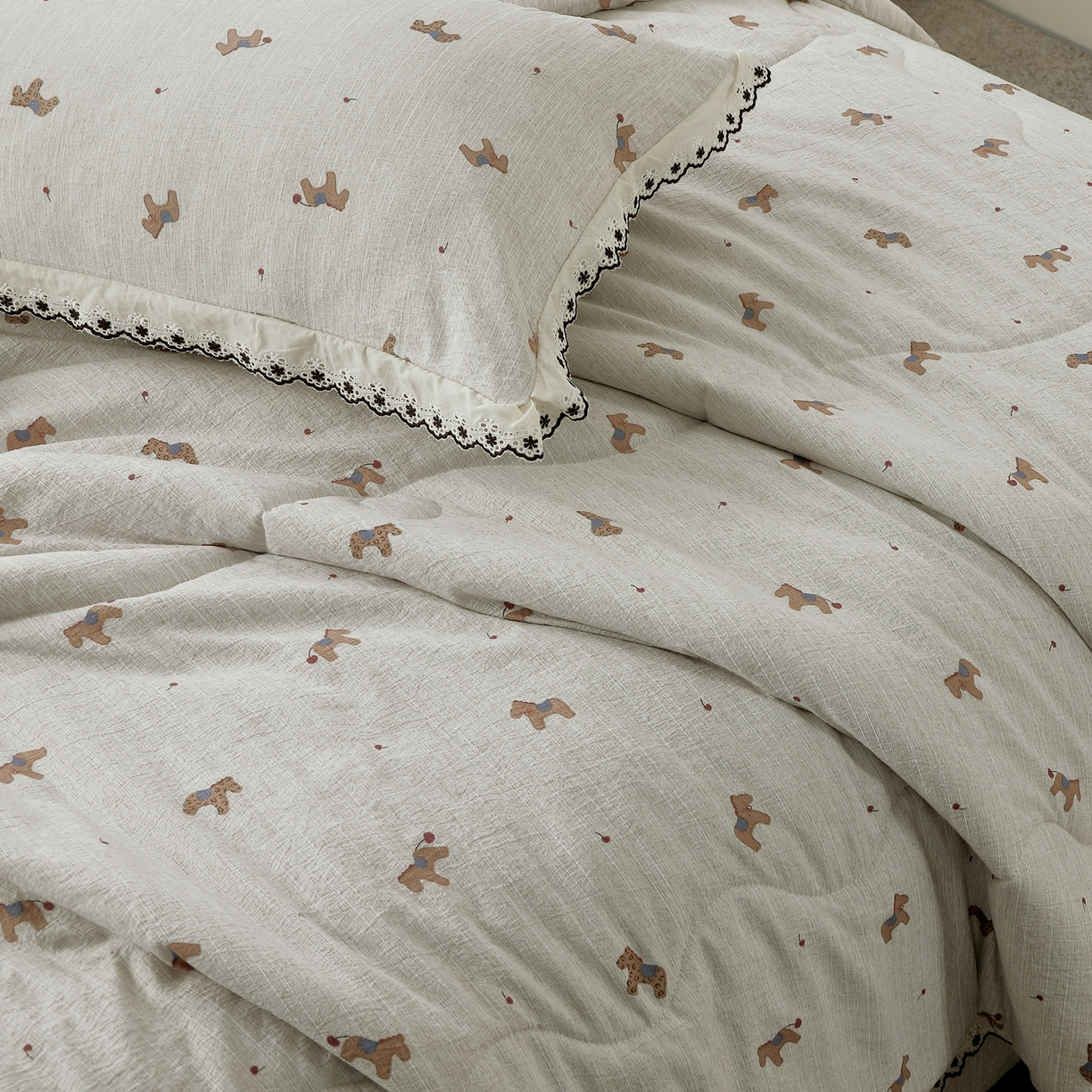 91家纺网 家纺一手货源 找家纺 恋之语 2026新款爆款花边色织水洗棉夏被夏凉被空调被四件套 浅棕汪汪