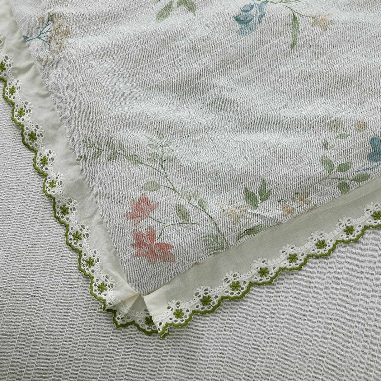 91家纺网 家纺一手货源 找家纺 恋之语 2026新款爆款花边色织水洗棉夏被夏凉被空调被四件套 春日花蔓