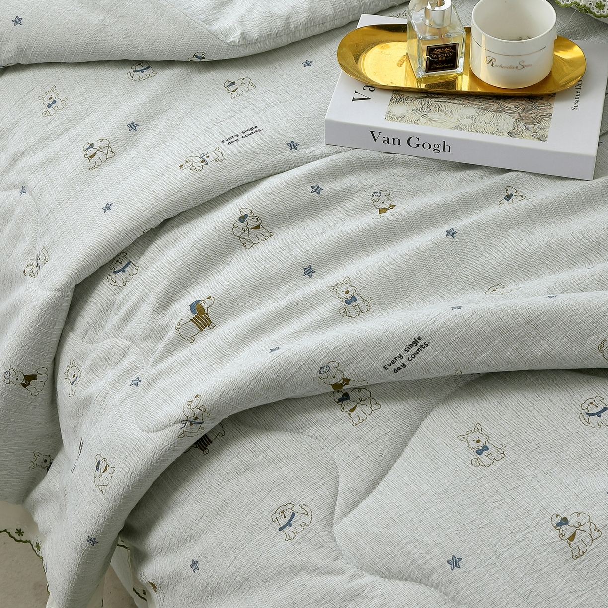 91家纺网 家纺一手货源 找家纺 恋之语 2026新款爆款花边色织水洗棉夏被夏凉被空调被四件套 浅蓝萌宠