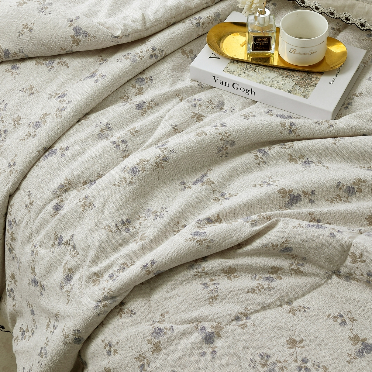 91家纺网 家纺一手货源 找家纺 恋之语 2026新款爆款花边色织水洗棉夏被夏凉被空调被四件套 紫雾繁花