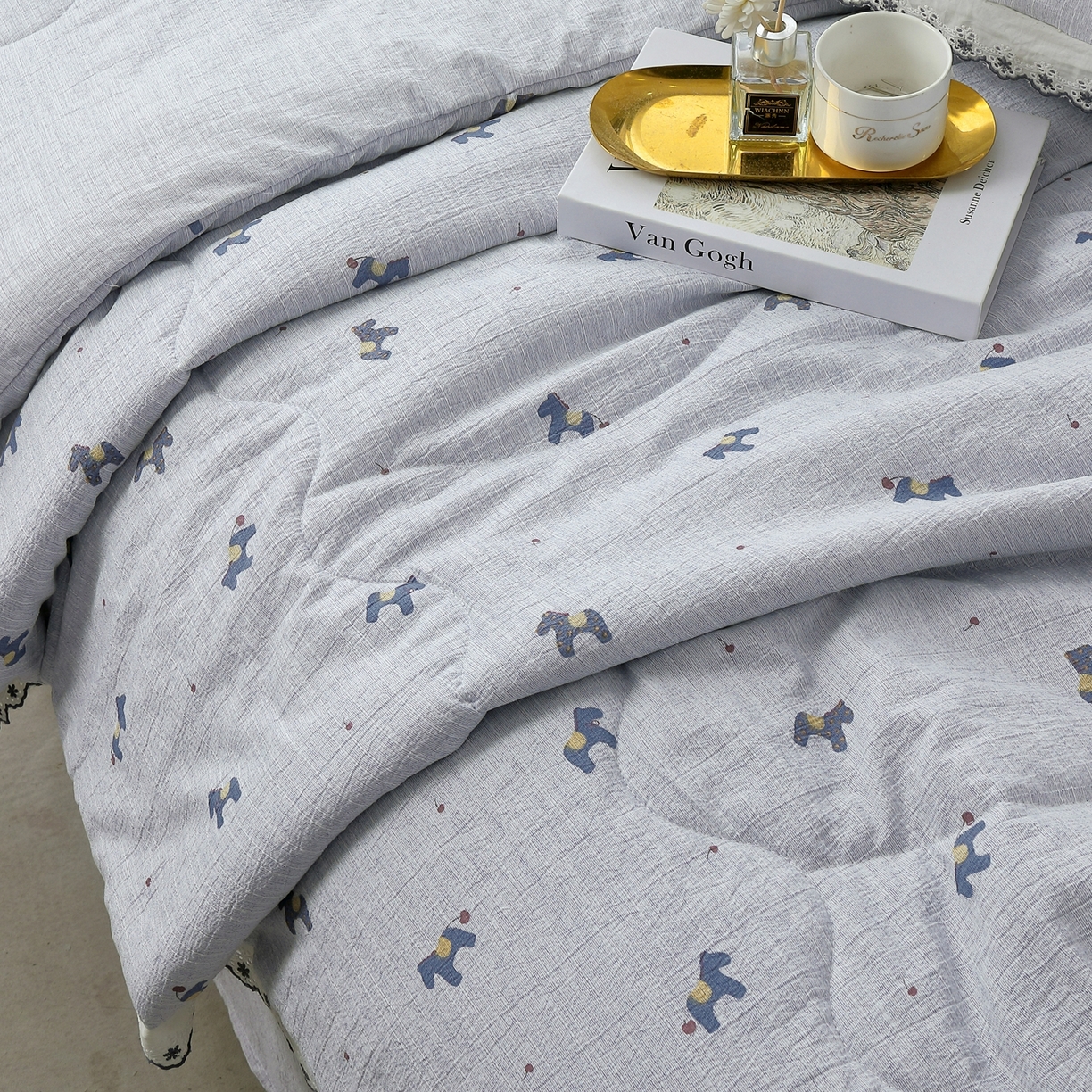 91家纺网 家纺一手货源 找家纺 恋之语 2026新款爆款花边色织水洗棉夏被夏凉被空调被四件套 浅蓝旺旺