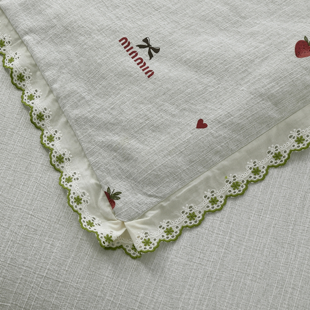 91家纺网 家纺一手货源 找家纺 恋之语 2026新款爆款花边色织水洗棉夏被夏凉被空调被四件套 草莓气泡