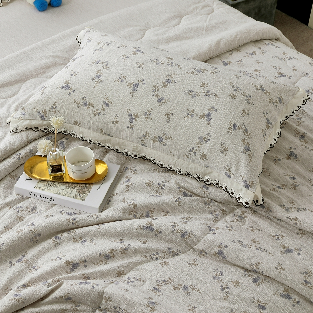 91家纺网 家纺一手货源 找家纺 恋之语 2026新款爆款花边色织水洗棉夏被夏凉被空调被四件套 紫雾繁花