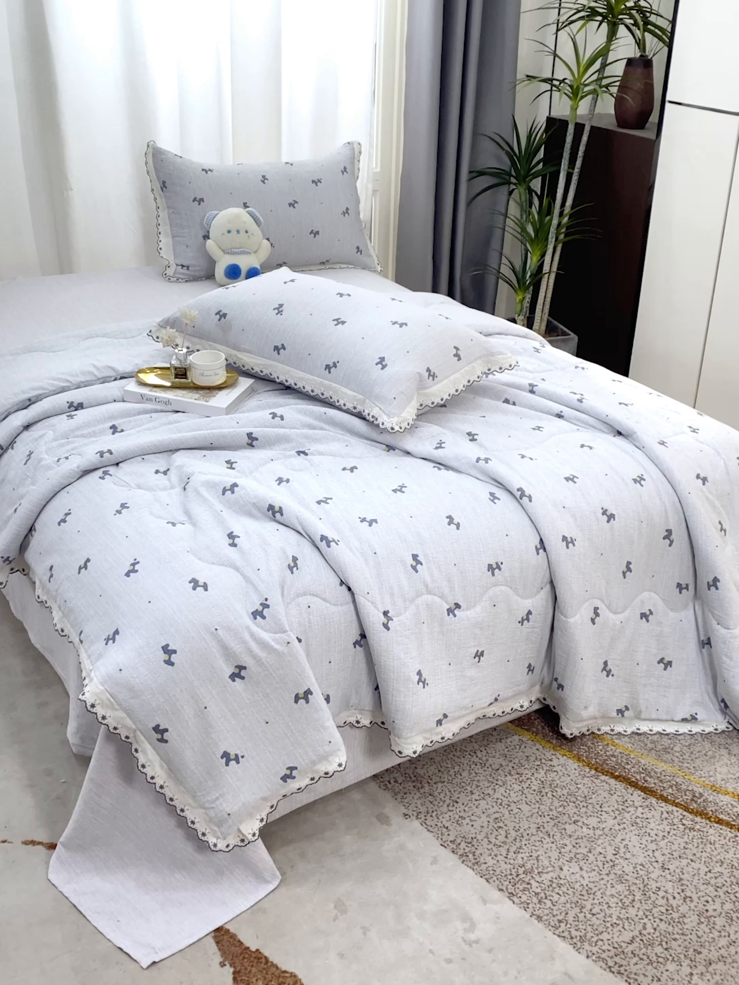 91家纺网 家纺一手货源 找家纺 恋之语 2026新款爆款花边色织水洗棉夏被夏凉被空调被四件套 浅蓝旺旺