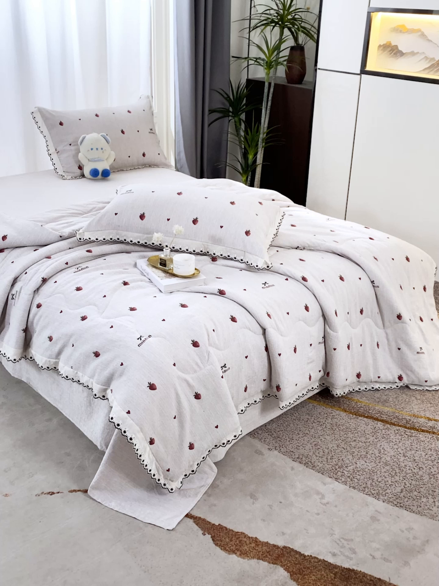 91家纺网 家纺一手货源 找家纺 恋之语 2026新款爆款花边色织水洗棉夏被夏凉被空调被四件套 草莓