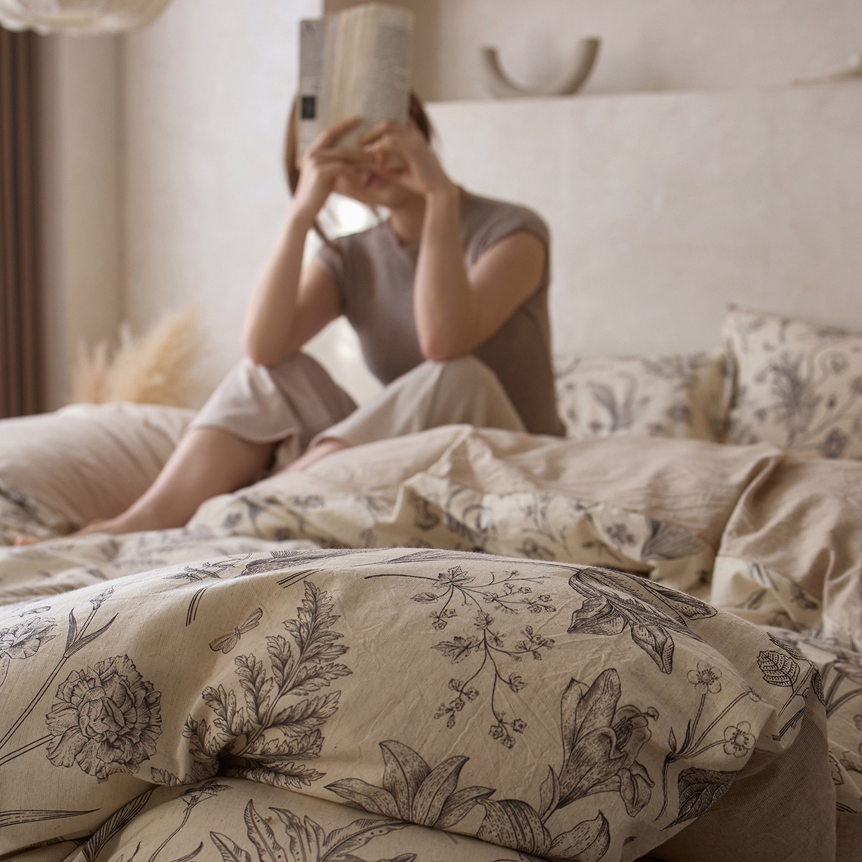 91家纺网 家纺一手货源 找家纺 千朵森 2026新款复古全棉棉麻碎花四件套 素栖花影