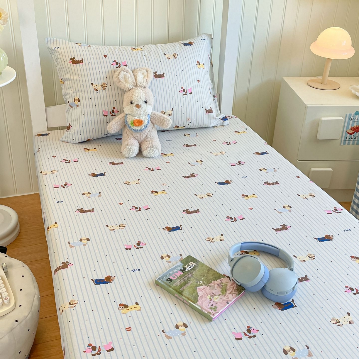 91家纺网 家纺一手货源 找家纺 女子家纺 2026新款春夏13070印花床笠单品床笠床笠单件 小狗没烦恼-蓝