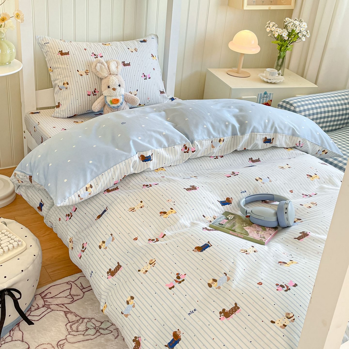 91家纺网 家纺一手货源 找家纺 女子家纺 2026新款春夏13070印花床笠单品床笠床笠单件 小狗没烦恼-蓝