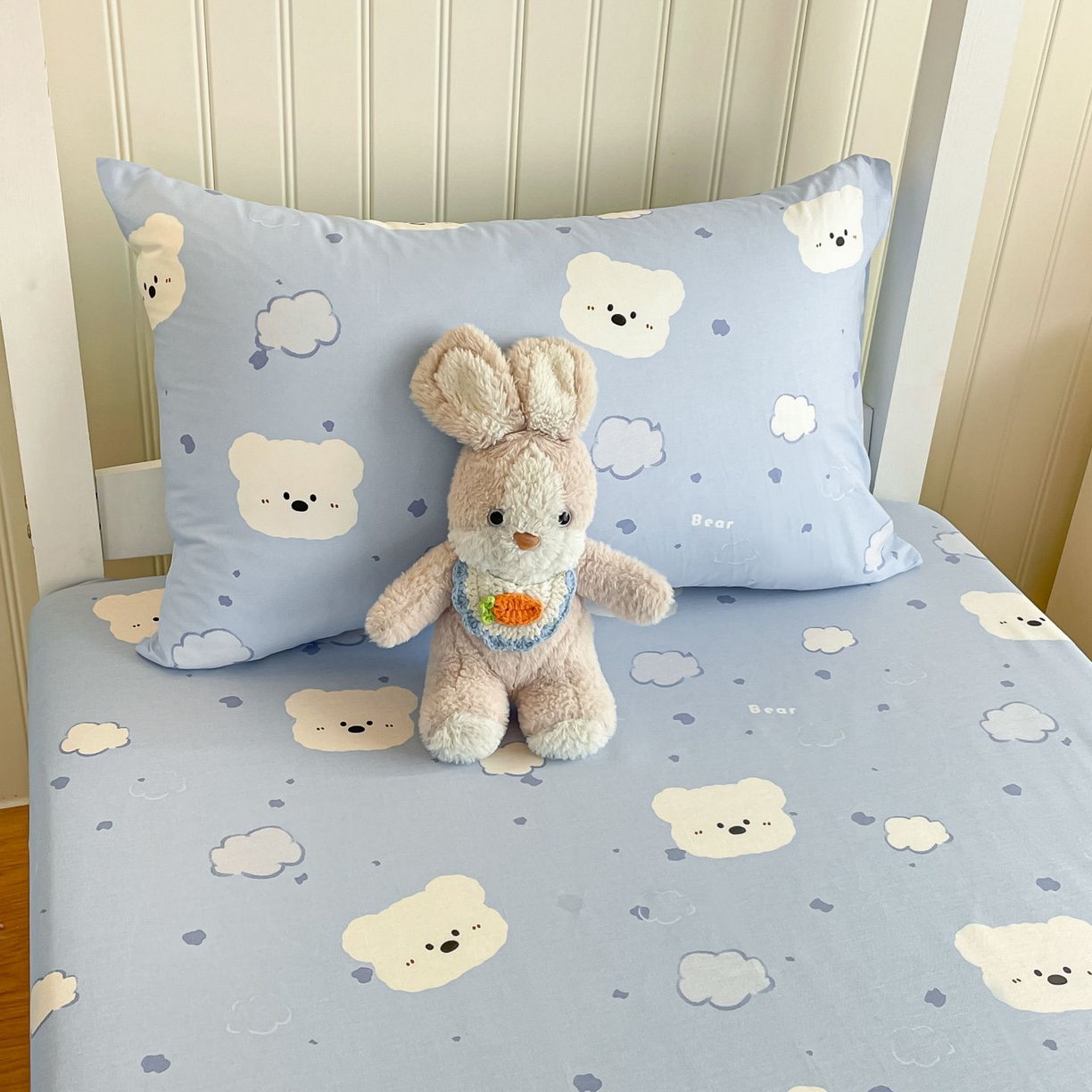 91家纺网 家纺一手货源 找家纺 女子家纺 2026新款春夏13070印花床笠单品床笠床笠单件 云朵小熊