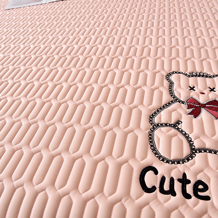 91家纺网 家纺一手货源 找家纺 炫拼家纺 2026新款coco熊床裙款乳胶凉席 coco熊-香妃粉