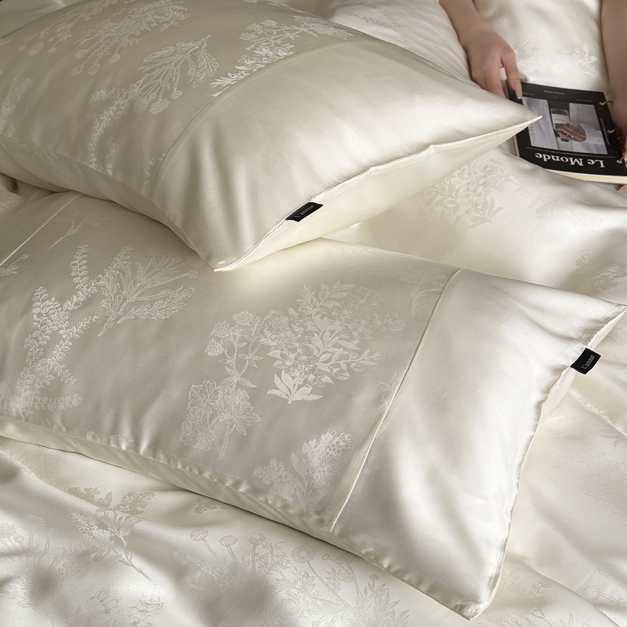 91家纺网 家纺一手货源 找家纺 （总）鹿班家居 2026新款60S兰精天丝提花系列四件套-夜雨蔷薇（标准会员-20元）