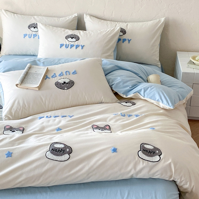 91家纺网 家纺一手货源 找家纺 拼社家纺 2026新款A类母婴级全棉纯棉水洗棉四件套毛巾绣纯棉四件套床上用品提供买家秀 甜心小狗-奶昔白蓝