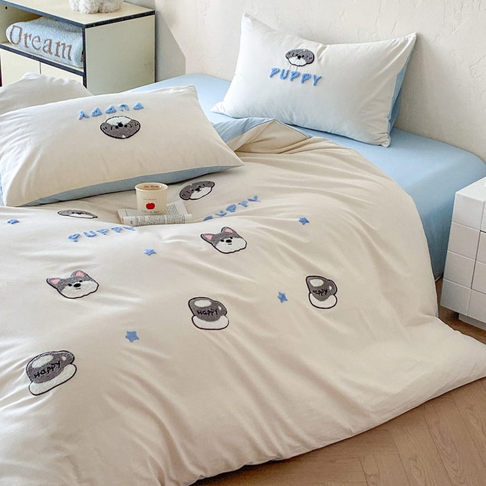 91家纺网 家纺一手货源 找家纺 拼社家纺 2026新款A类母婴级全棉纯棉水洗棉四件套毛巾绣纯棉四件套床上用品提供买家秀 甜心小狗-奶昔白蓝