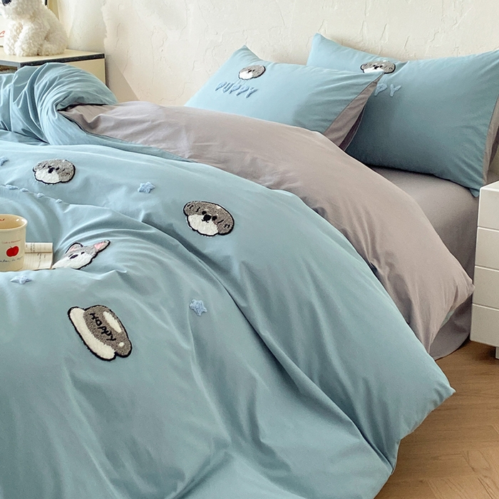 91家纺网 家纺一手货源 找家纺 拼社家纺 2026新款A类母婴级全棉纯棉水洗棉四件套毛巾绣纯棉四件套床上用品提供买家秀 甜心小狗-蓝灰