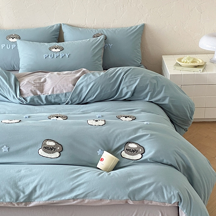 91家纺网 家纺一手货源 找家纺 拼社家纺 2026新款A类母婴级全棉纯棉水洗棉四件套毛巾绣纯棉四件套床上用品提供买家秀 甜心小狗-蓝灰