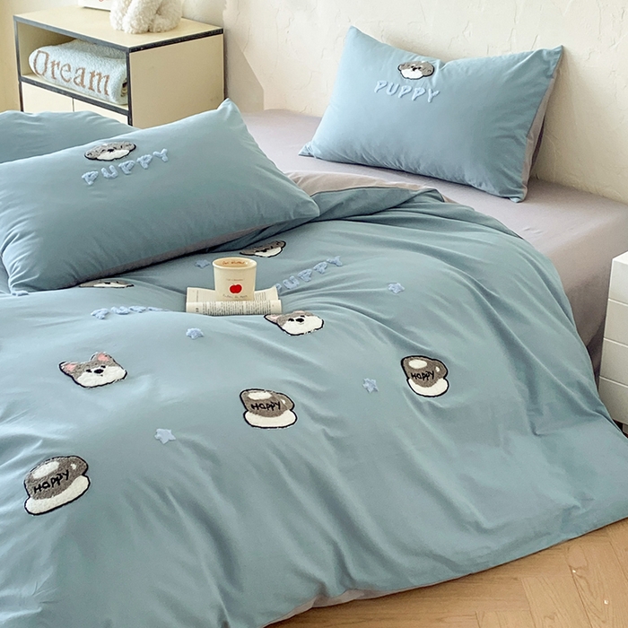 91家纺网 家纺一手货源 找家纺 拼社家纺 2026新款A类母婴级全棉纯棉水洗棉四件套毛巾绣纯棉四件套床上用品提供买家秀 甜心小狗-蓝灰