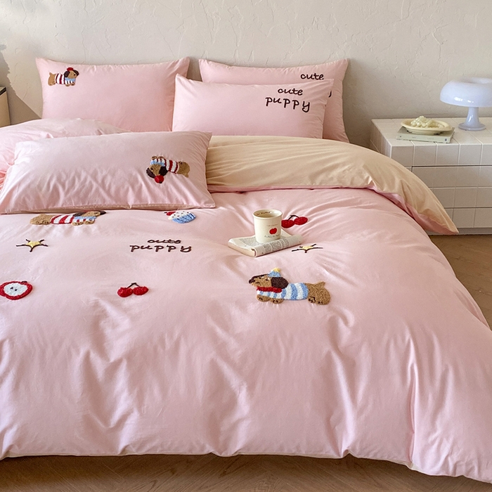 91家纺网 家纺一手货源 找家纺 拼社家纺 2026新款A类母婴级全棉纯棉水洗棉四件套毛巾绣纯棉四件套床上用品提供买家秀 萌宠派对-桃粉