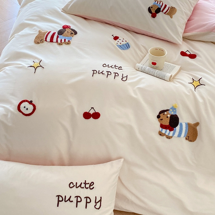 91家纺网 家纺一手货源 找家纺 拼社家纺 2026新款A类母婴级全棉纯棉水洗棉四件套毛巾绣纯棉四件套床上用品提供买家秀 萌宠派对-樱花粉