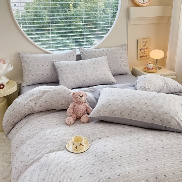 91家纺网 家纺一手货源 找家纺 爱多多家居 2026新款双层纱针织棉印花四件套 爱心灰