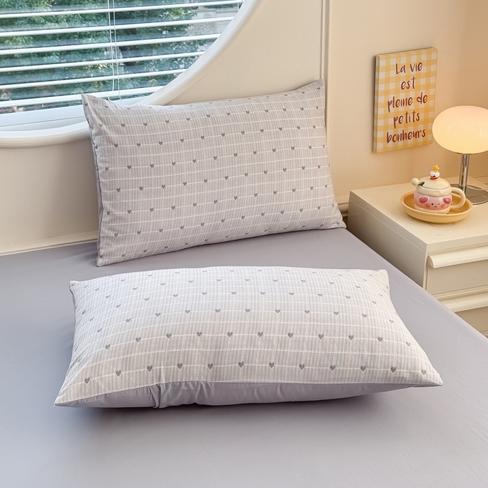 91家纺网 家纺一手货源 找家纺 爱多多家居 2026新款双层纱针织棉印花四件套 爱心灰