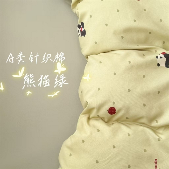 91家纺网 家纺一手货源 找家纺 爱多多家居 2026新款双层纱针织棉印花四件套 熊猫绿