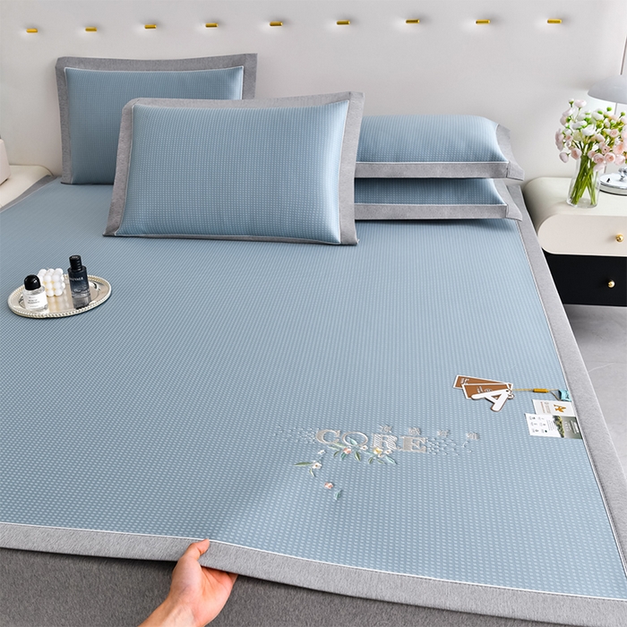 91家纺网 家纺一手货源 找家纺 （总）小牛席业 2026新款花漾芯语绣花凉感冰丝席系列凉席藤席冰藤席冰丝席草席竹席乳胶席凉感豆豆席