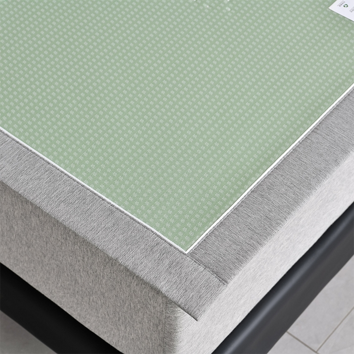 91家纺网 家纺一手货源 找家纺 小牛席业 2026新款花漾芯语绣花凉感冰丝席系列凉席藤席冰藤席冰丝席草席竹席乳胶席凉感豆豆席 绿色