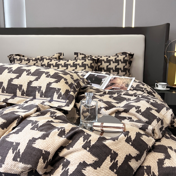 91家纺网 家纺一手货源 找家纺 塞纳 2026新款铂金暖绒加厚磨毛四件套 菱格-咖