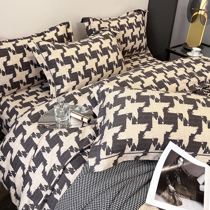 91家纺网 家纺一手货源 找家纺 塞纳 2026新款铂金暖绒加厚磨毛四件套 菱格-咖