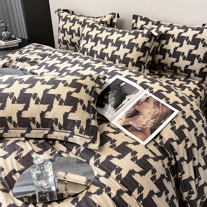 91家纺网 家纺一手货源 找家纺 塞纳 2026新款铂金暖绒加厚磨毛四件套 菱格-咖