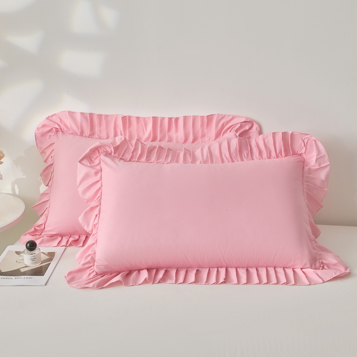 91家纺网 家纺一手货源 找家纺 衿成家纺 2026新款荷叶花边枕套纯色系列 粉色