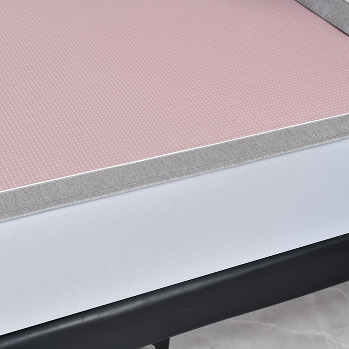 91家纺网 家纺一手货源 找家纺 小牛席业 2026新款花漾芯语绣花凉感冰丝席系列（床笠款）凉席藤席冰藤席冰丝席草席竹席乳胶席凉感豆豆席 粉色