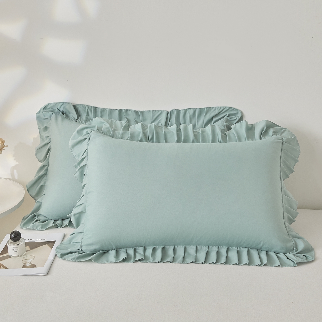 91家纺网 家纺一手货源 找家纺 衿成家纺 2026新款荷叶花边枕套纯色系列 墨绿