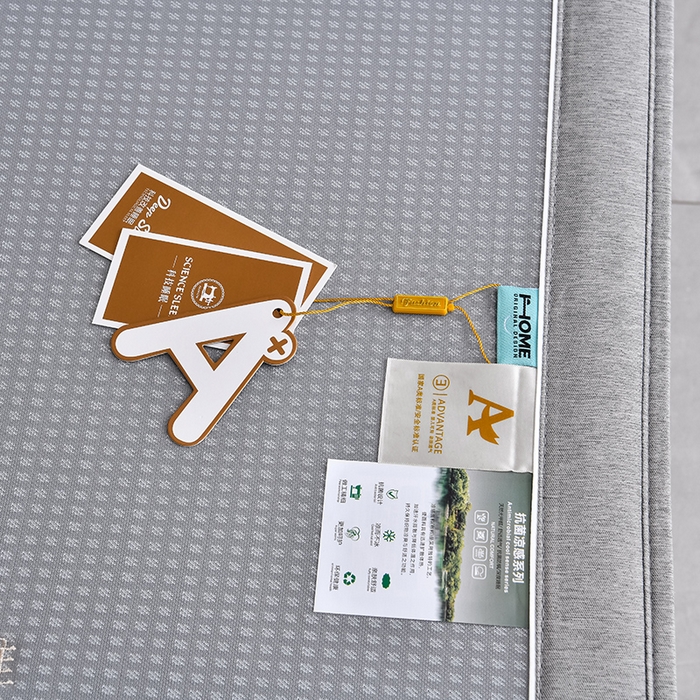 91家纺网 家纺一手货源 找家纺 小牛席业 2026新款花漾芯语绣花凉感冰丝席系列（床笠款）凉席藤席冰藤席冰丝席草席竹席乳胶席凉感豆豆席 灰色