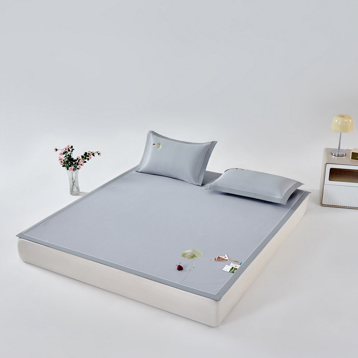 91家纺网 家纺一手货源 找家纺 （总）小牛席业 2026新款满天星-夏日荷塘冰丝席凉席藤席草席竹席乳胶席凉感豆豆席