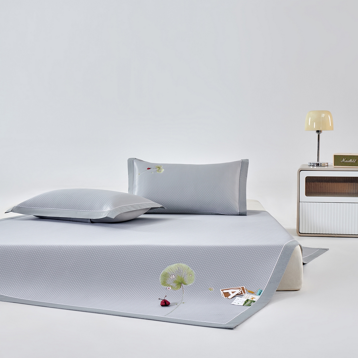 91家纺网 家纺一手货源 找家纺 小牛席业 2026新款满天星-夏日荷塘冰丝席凉席藤席草席竹席乳胶席凉感豆豆席 灰色