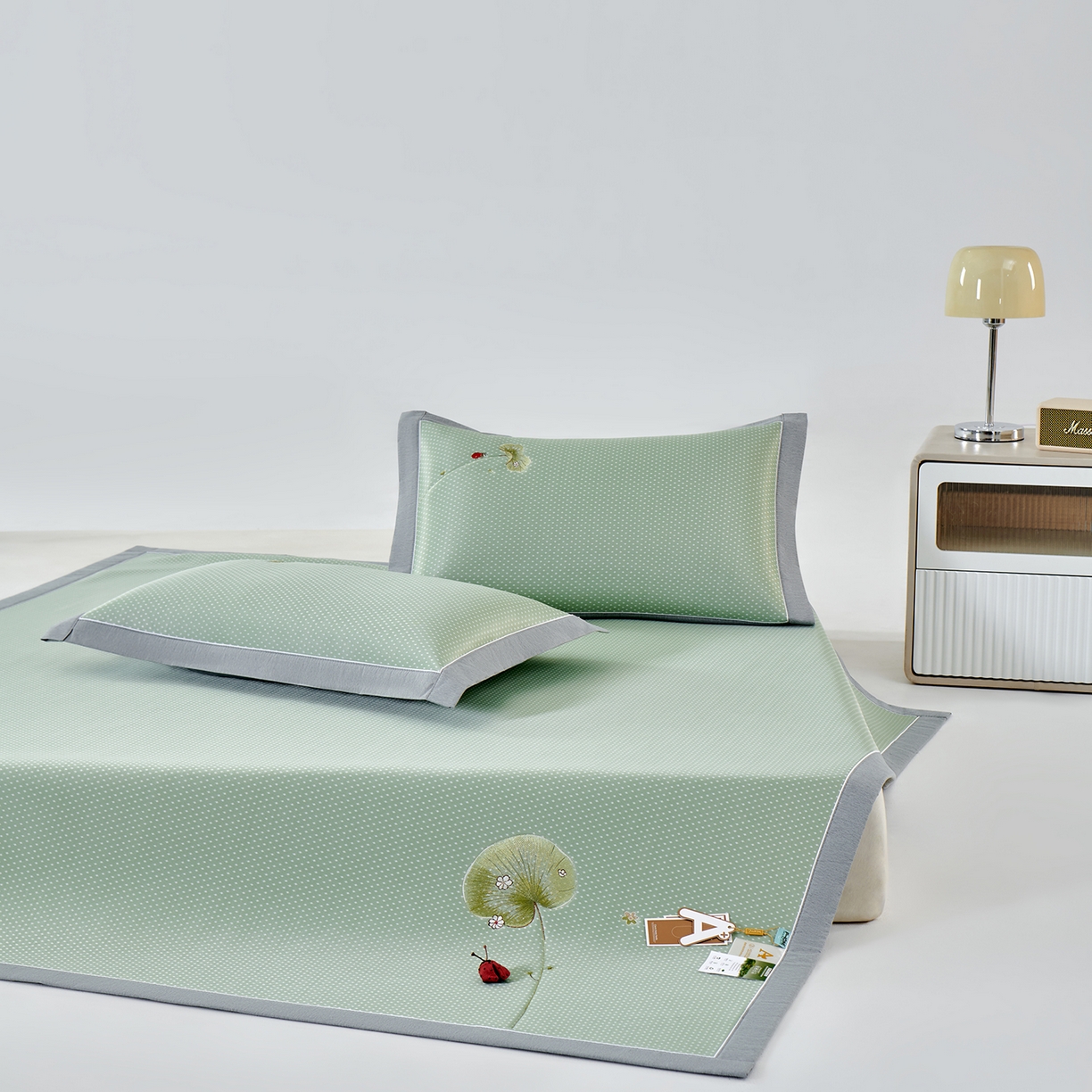 91家纺网 家纺一手货源 找家纺 小牛席业 2026新款满天星-夏日荷塘冰丝席凉席藤席草席竹席乳胶席凉感豆豆席 绿色