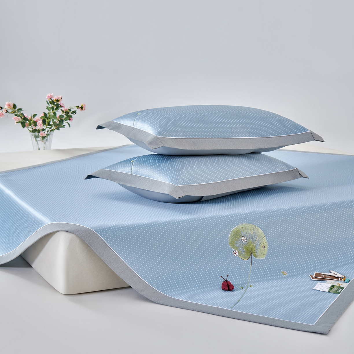 小牛席业 2026新款满天星-夏日荷塘冰丝席凉席藤席草席竹席乳胶席凉感豆豆席 蓝色